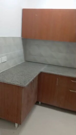 Bedroom in 2.5 BHK Apartment at RG Luxury Homes, Sector 16b Greater Noida – for Rent