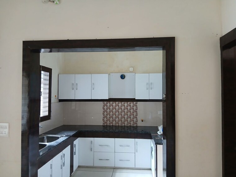 Kitchen, sector 17 2 Bedroom 160 Sq.Yd. Builder Floor In Sector 17 Hisar 10137204