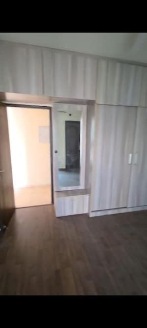 Building Lobby in 3 BHK Apartment at BPTP Discovery Park, Sector 80 – for Rent