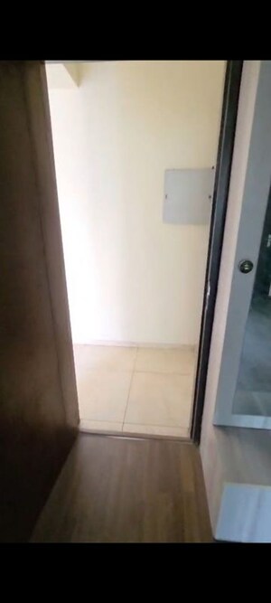 Building Lobby in 3 BHK Apartment at BPTP Discovery Park, Sector 80 – for Rent