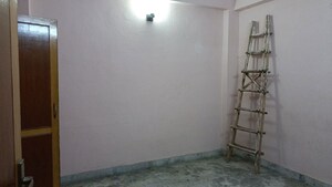 Room in 3 BHK Builder Floor at Vaishali Sector 4 – for Rent