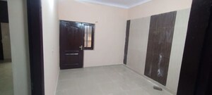 Room in 3 BHK Apartment at Puri Anand Villas Phase II, Sector 81 – for Rent