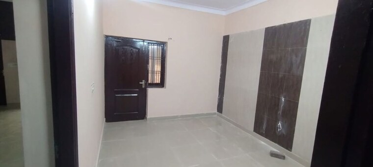 Room, puri-anand-villas-phase-ii 3 Bedroom 180 Sq.Yd. Apartment In Sector 81 Faridabad 10137221