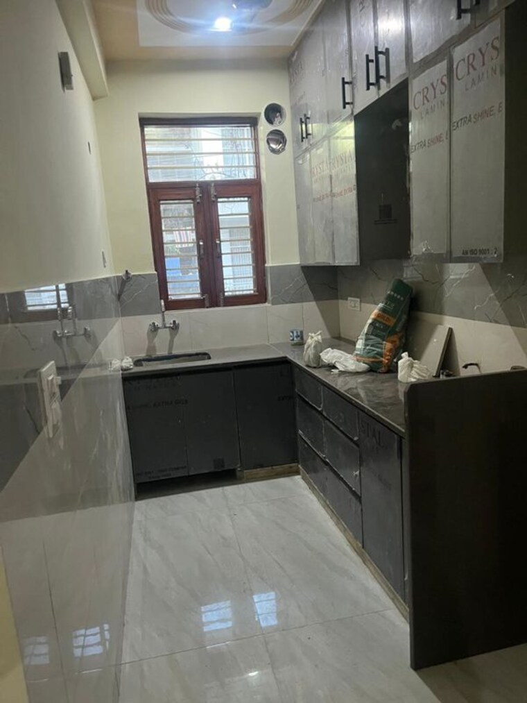 Kitchen, sector 10 2.5 Bedroom 220 Sq.Ft. Builder Floor In Sector 10 Gurgaon 10137227