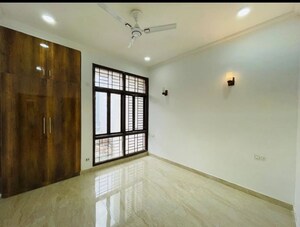 Room in 3 BHK Builder Floor at Sushant Lok 2, Sector 57 – for Sale