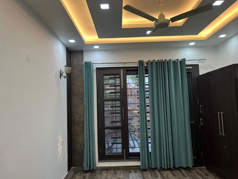 undefined, sector 10 3.5 Bedroom 270 Sq.Ft. Independent House In Sector 10 Gurgaon 10137240