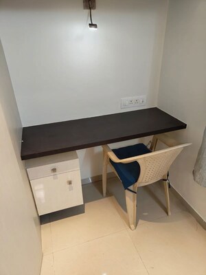 Team Area in 3 BHK Apartment at Prakriti Society, Baner – for Rent