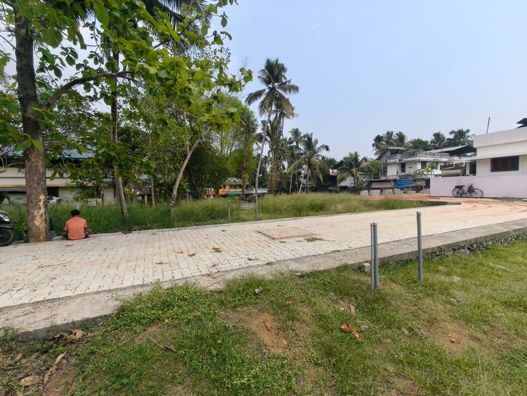 Plot For Sale in Tripunithura