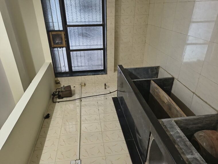 Balcony, kurla east 1 Bedroom 500 Sq.Ft. Apartment In Kurla East Mumbai 10137273