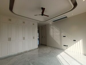Building Lobby in 3 BHK Builder Floor at Defence Colony – for Rent