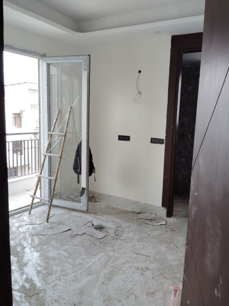 Room, chattarpur 3 Bedroom 125 Sq.Yd. Builder Floor In Chattarpur Delhi 10137289