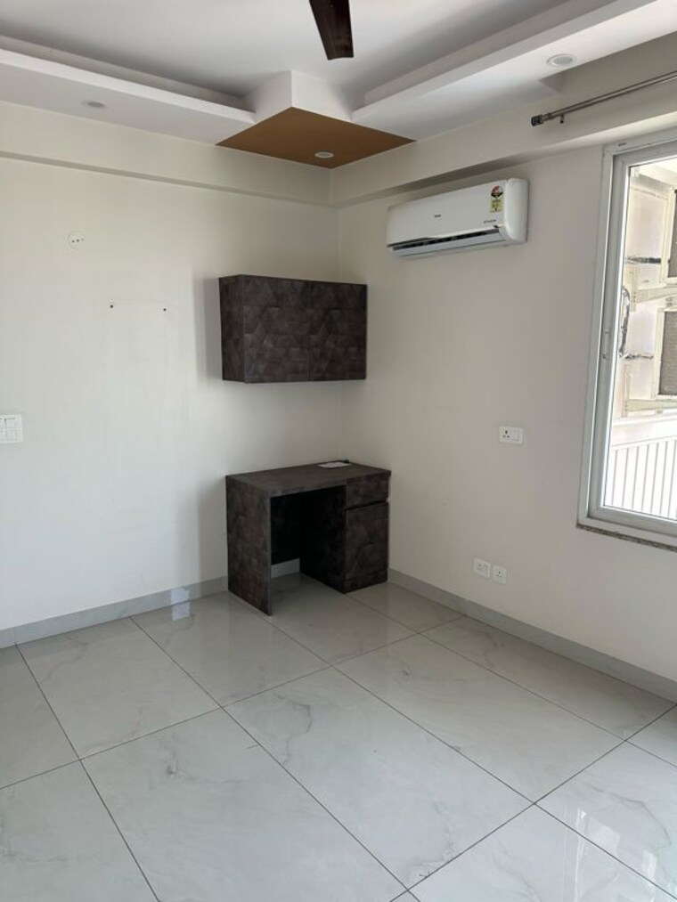 Room, ram-shanti-apartment 3.5 Bedroom 1900 Sq.Ft. Apartment In Sector 52 Gurgaon 10137291