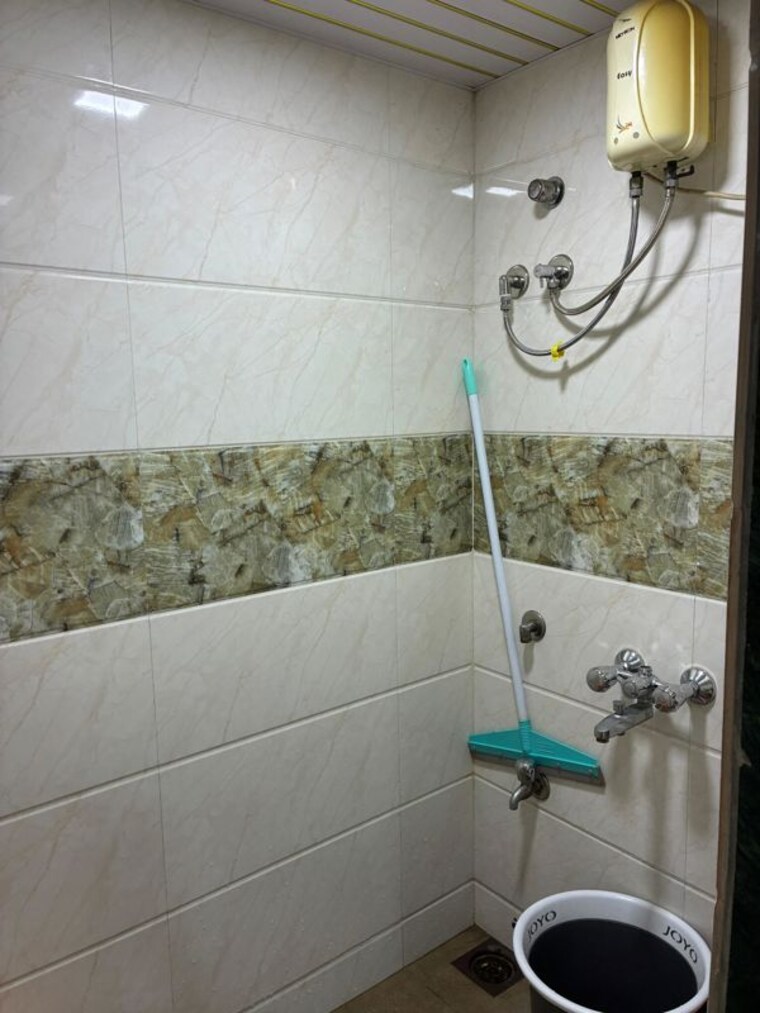Master Bedroom, kurla east 1 Bedroom 350 Sq.Ft. Apartment In Kurla East Mumbai 10137293