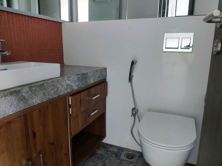 Attached Bathroom, lodha-kiara 3 Bedroom 1349 Sq.Ft. Apartment In Worli Mumbai 10137298