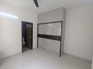 Room in 2 BHK Apartment at Eden Park At The Prestige City, Sarjapur Road – for Rent