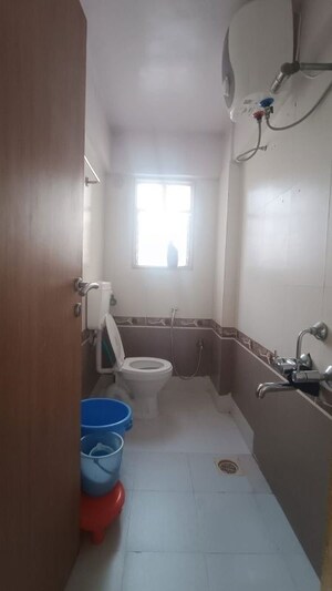 Bathroom in 3 BHK Apartment at Osian Divino, Salisbury Park – for Sale