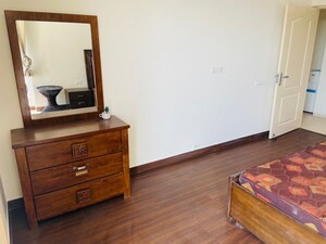 Furnished Amenities in 3 BHK Apartment at Sector 66 – for Rent