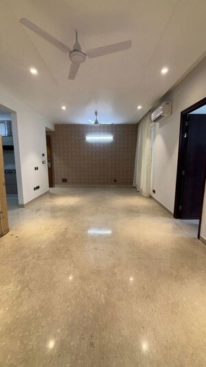 Room in 3 BHK Apartment at Affinity Greens, International Airport Road – for Rent