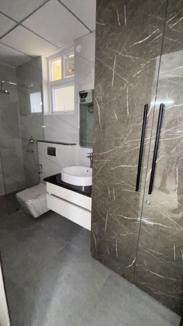 Bathroom, affinity-greens 3 Bedroom 2200 Sq.Ft. Apartment In International Airport Road Zirakpur 10137321