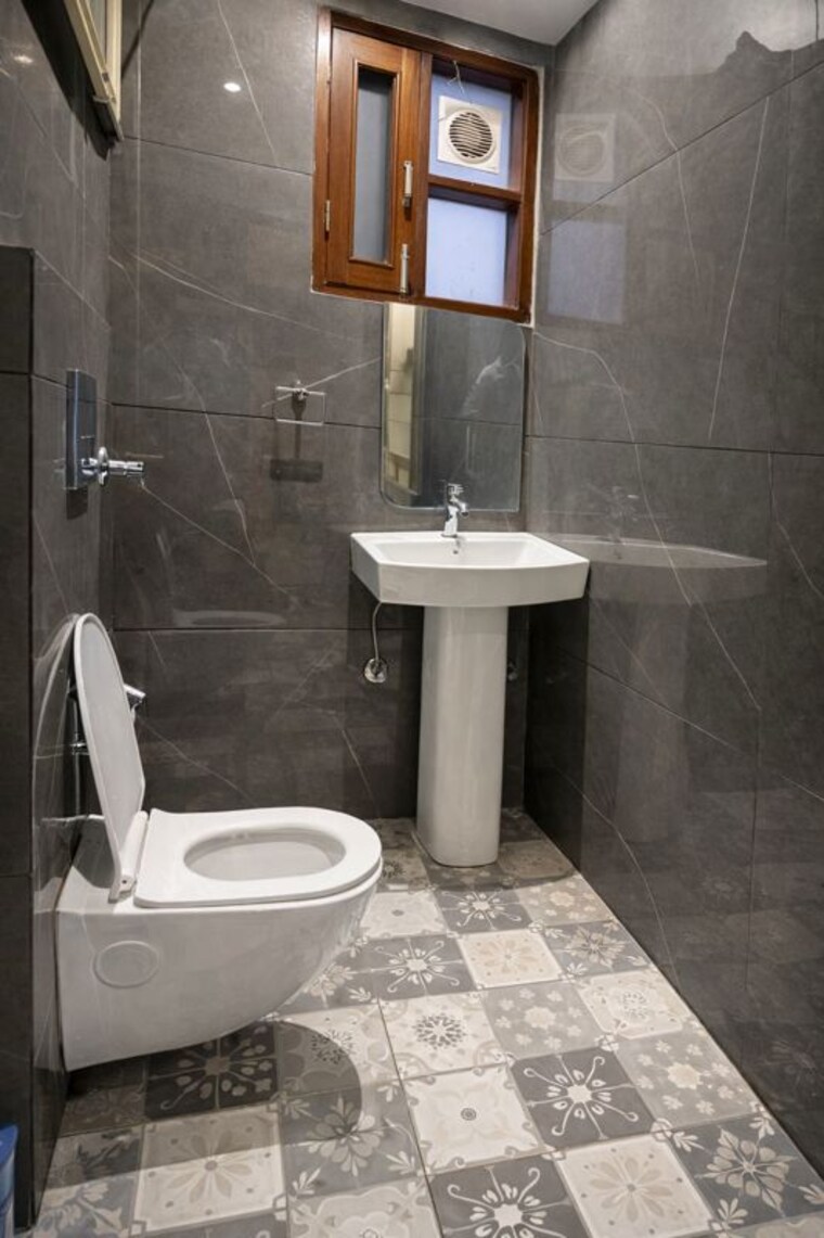 Bathroom, sector 66 2 Bedroom 1800 Sq.Ft. Apartment In Sector 66 Mohali 10137325