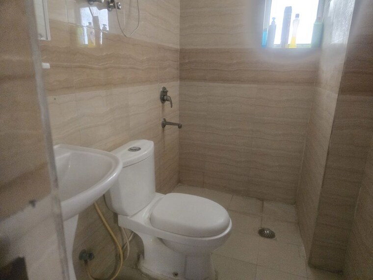 Bathroom, supertech-ecociti 2 Bedroom 1082 Sq.Ft. Apartment In Sector 137 Noida 10137354