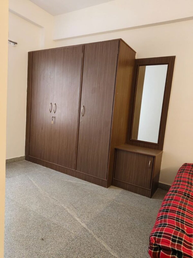 Room, halasuru 2 Bedroom 1000 Sq.Ft. Apartment In Halasuru Bangalore 10137355