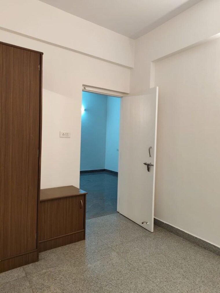 Room, halasuru 2 Bedroom 1000 Sq.Ft. Apartment In Halasuru Bangalore 10137355