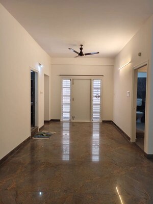 Room in 2 BHK Apartment at Halasuru – for Rent