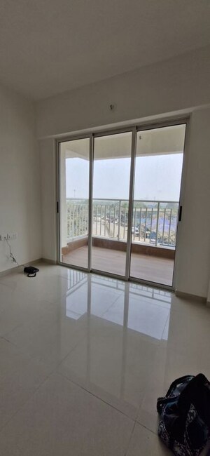 2 BHK Apartment For Rent in Lodha Amara, Kolshet Road
