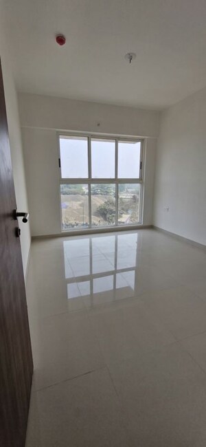 2 BHK Apartment For Rent in Lodha Amara Tower 24 And 25, Kolshet Road