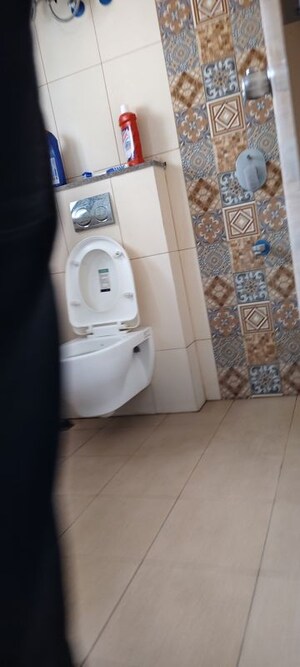 Bathroom in 1 BHK Apartment at Indiranagar – for Rent