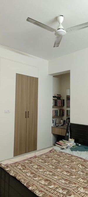 Room in 1 BHK Apartment at Indiranagar – for Rent