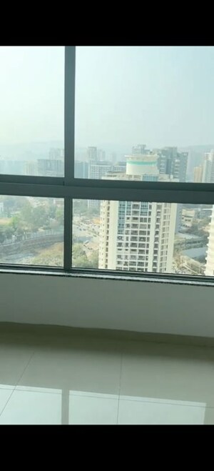 Swimming Pool in 3 BHK Apartment at Kalpataru Immensa, Kolshet Road – for Rent