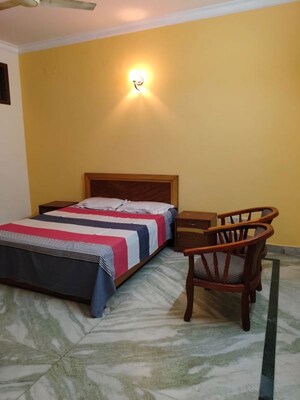 Bedroom in 2 BHK Builder Floor at Huda Market, Sector 31 – for Rent