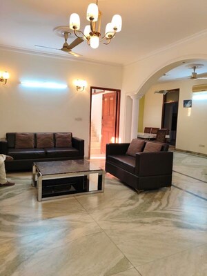 2 BHK Builder Floor For Rent in Huda Market, Sector 31