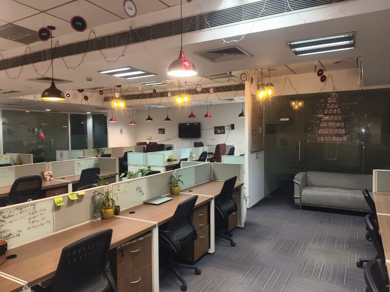 Team Area, sector 65 Commercial Office Space 3000 Sq.Ft. In Sector 65 Gurgaon 10137397