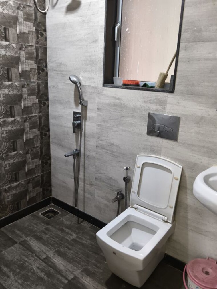 Bathroom, jiten-apartment 2 Bedroom 565 Sq.Ft. Apartment In Andheri West Mumbai 10137401