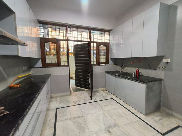 Kitchen, rwa-apartments-sector-41 1 Bedroom 100 Sq.Mt. Builder Floor In Sector 41 Noida 10137405