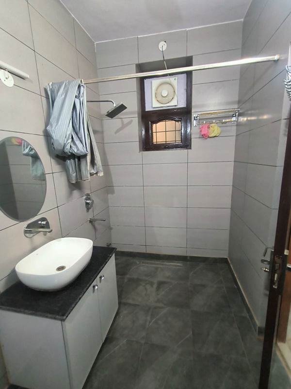 1 BHK Builder Floor For Rent in RWA Apartments Sector 41