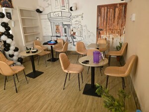 Team Area in  Showroom at Park Street – for Rent