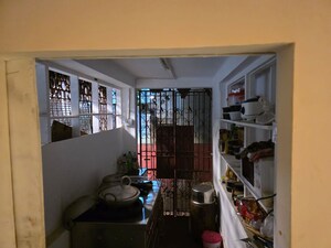  Showroom For Rent in Park Street