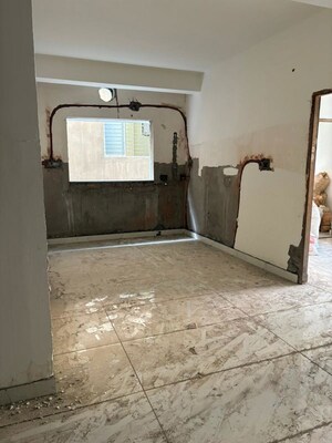 Room in  Shop at Camac Street – for Rent