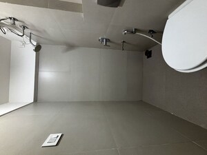 Bathroom in 1 BHK Apartment at Dindoshi – for Rent