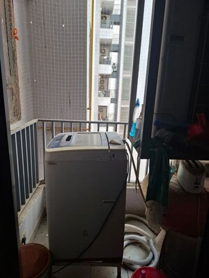 Team Area in 2 BHK Apartment at Ireo Skyon, Sector 60 – for Rent