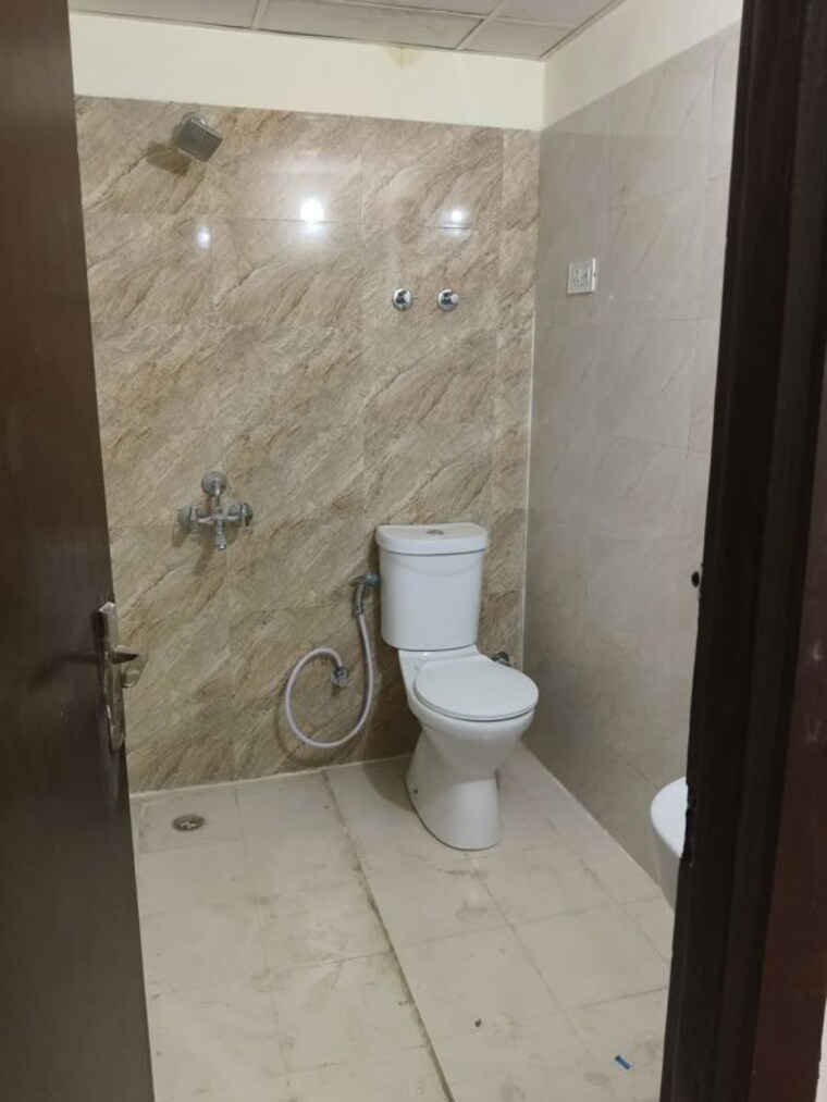 Bathroom, nbcc-aspire-enchante 2.5 Bedroom 900 Sq.Ft. Apartment In Tech Zone 4 Greater Noida Greater Noida 10109197