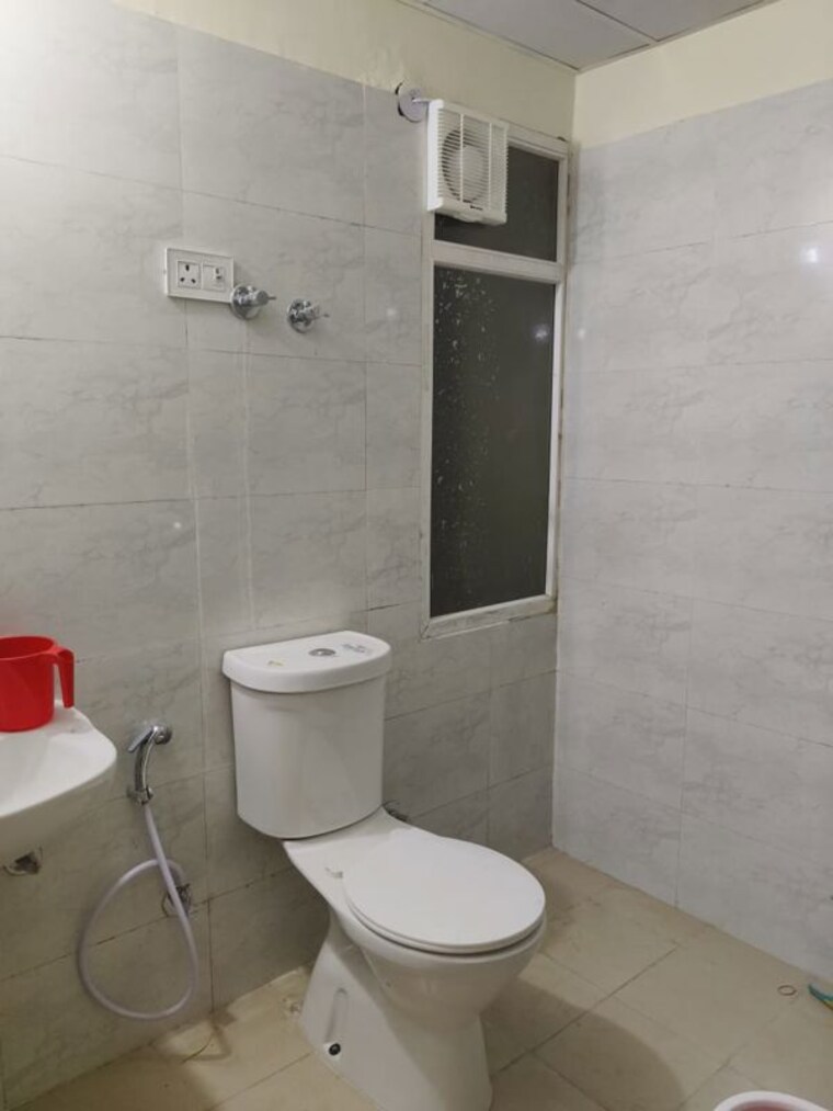 Bathroom, nbcc-aspire-enchante 2.5 Bedroom 900 Sq.Ft. Apartment In Tech Zone 4 Greater Noida Greater Noida 10109197