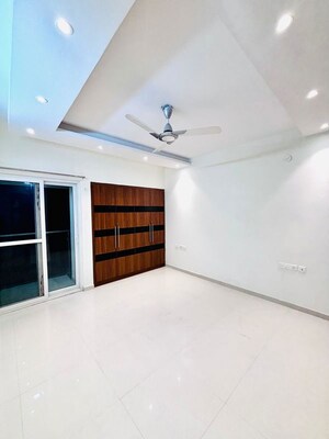 Room in 3 BHK Builder Floor at Hsr Layout – for Rent