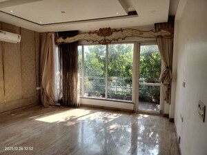 Living Room in 3 BHK Apartment at South City 1 – for Rent