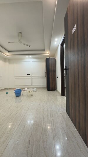 Bathroom in 1 BHK Apartment at Palm Residency Chhatarpur, Chattarpur – for Rent