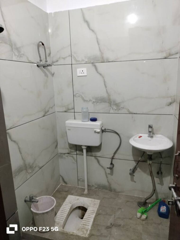 Bathroom, gomti nagar 2 Bedroom 3200 Sq.Ft. Builder Floor In Gomti Nagar Lucknow 10137526